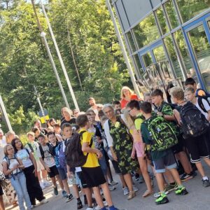 ...mit der Klassenlehrerin Frau Klar.