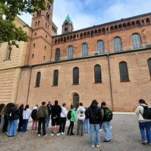 Die 8er auf Stadt-Rundgang...